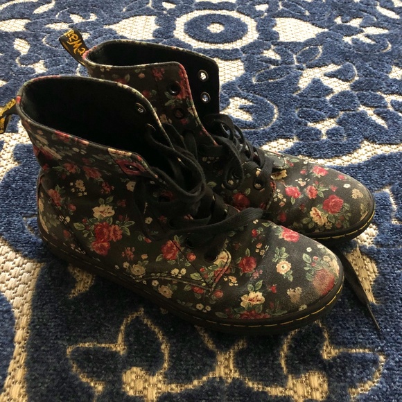 Dr. Martens Shoes - Dr. Martens boots